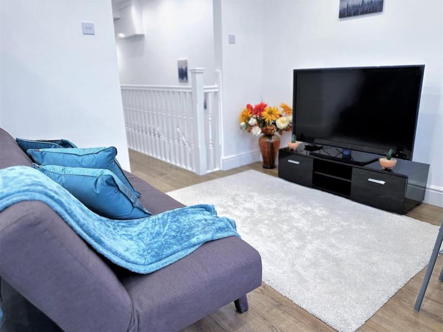 Stylish 2 Bed Flat In The Heart Of Lewisham Apartment London Exterior photo